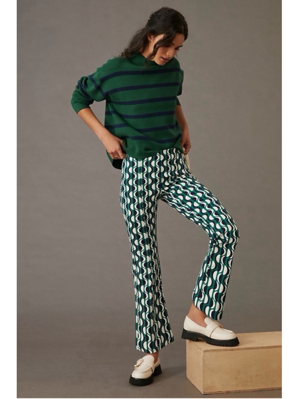 Meave Anthropologie XSP Margot Crop Kick Flare Pull On Green Geometric Print EUC